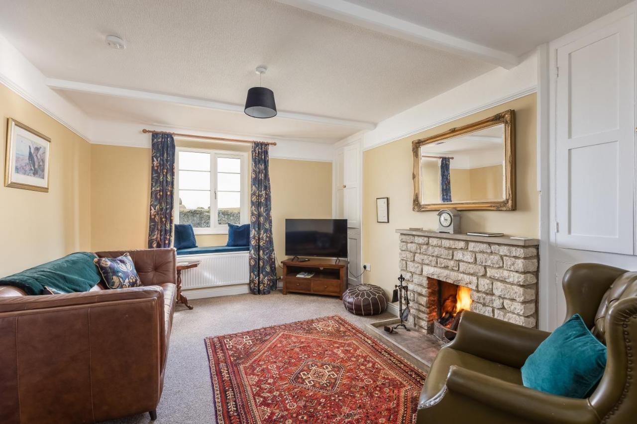 Luxury Farmhouse With Stunning Views And Hot Tub Ebberston Esterno foto