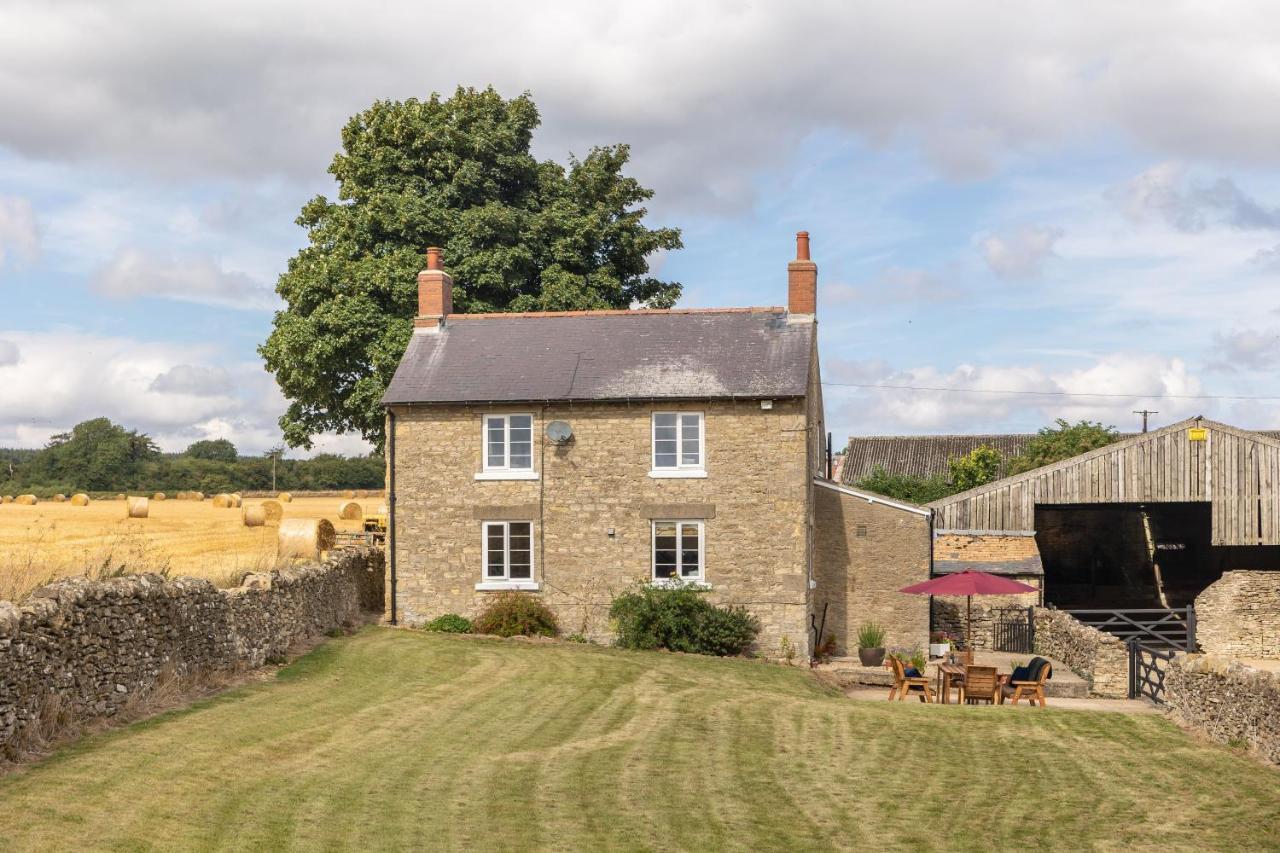 Luxury Farmhouse With Stunning Views And Hot Tub Ebberston Esterno foto