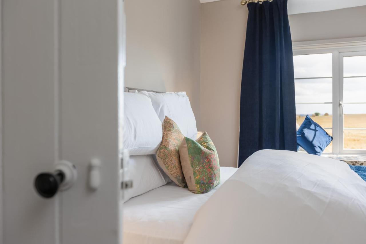 Luxury Farmhouse With Stunning Views And Hot Tub Ebberston Esterno foto