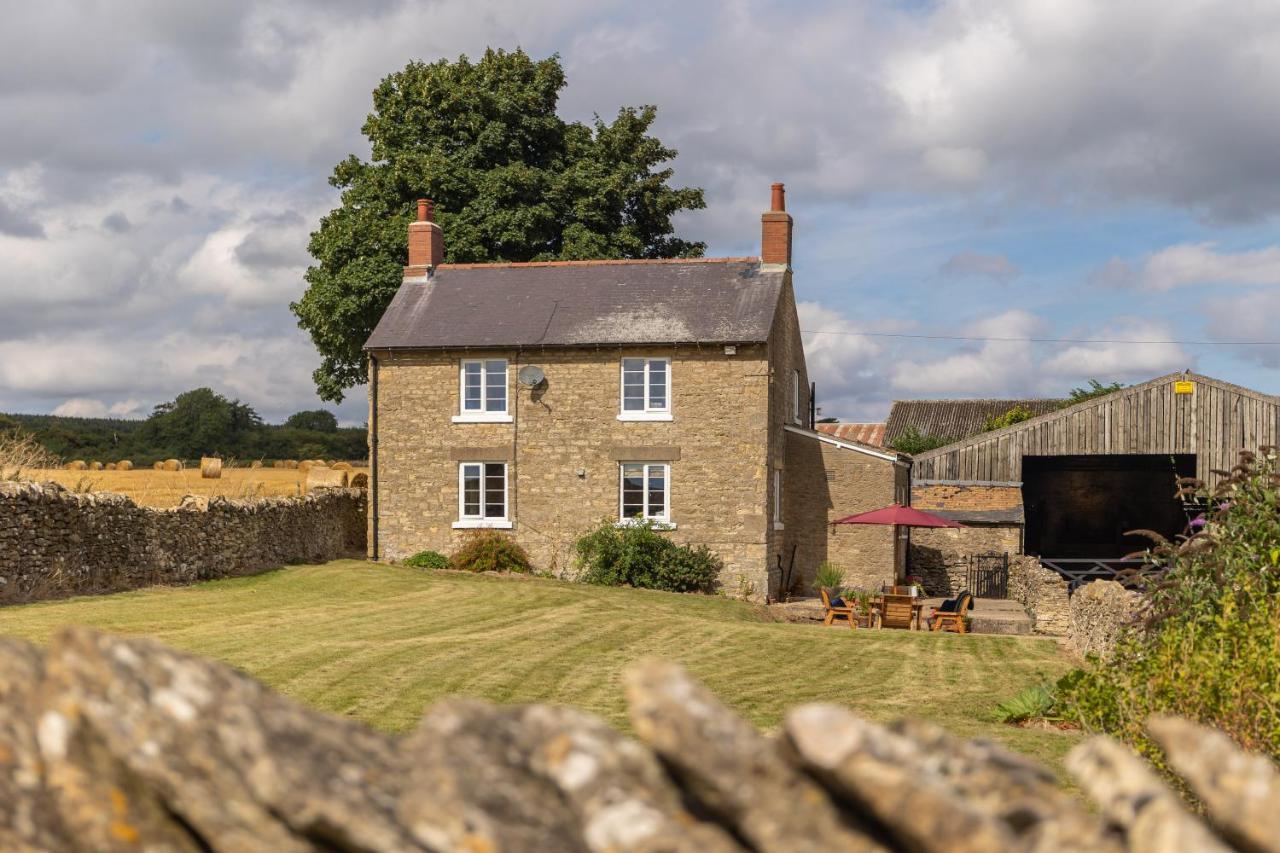 Luxury Farmhouse With Stunning Views And Hot Tub Ebberston Esterno foto