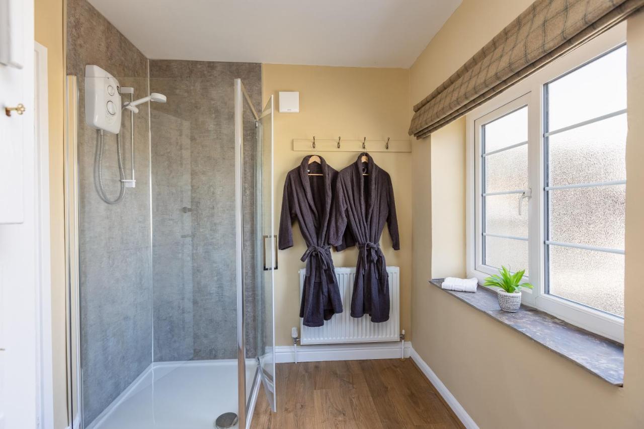 Luxury Farmhouse With Stunning Views And Hot Tub Ebberston Esterno foto