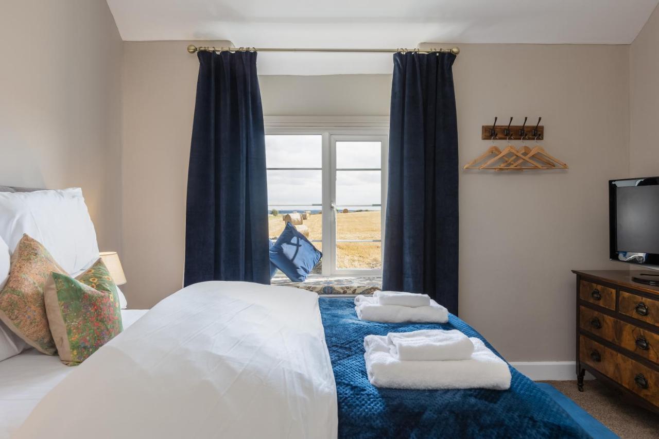 Luxury Farmhouse With Stunning Views And Hot Tub Ebberston Esterno foto