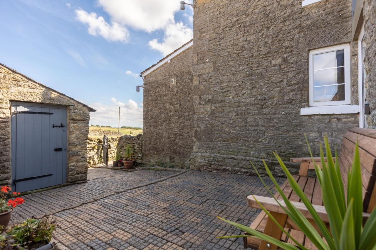 Luxury Farmhouse With Stunning Views And Hot Tub Ebberston Esterno foto