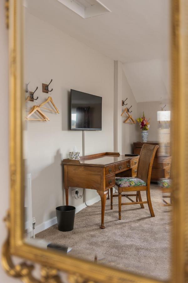 Luxury Farmhouse With Stunning Views And Hot Tub Ebberston Esterno foto